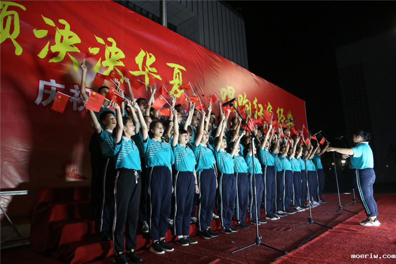 学生合唱风采2.png